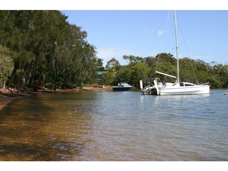 8 Wren Court, Macleay Island QLD 4184