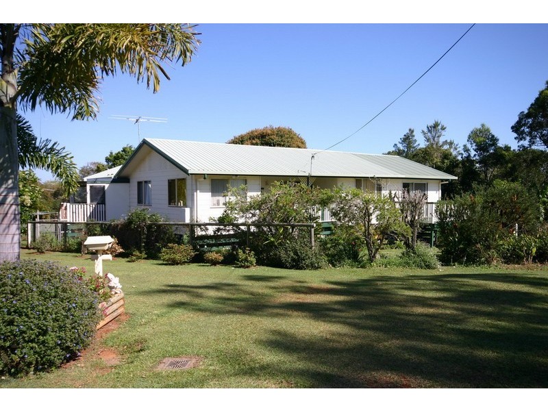 8 Wren Court, Macleay Island QLD 4184