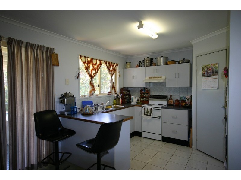 8 Wren Court, Macleay Island QLD 4184