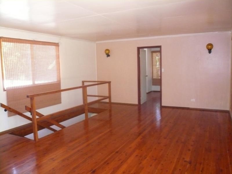 19 Charles Terrace, Macleay Island QLD 4184