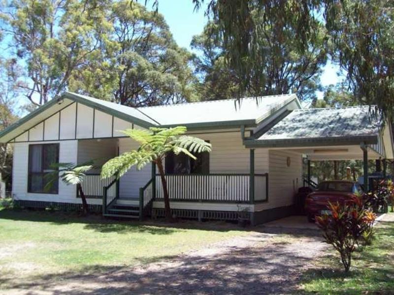 5 Noon-muckle, Macleay Island QLD 4184