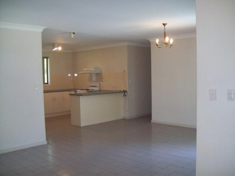 5 Noon-muckle, Macleay Island QLD 4184