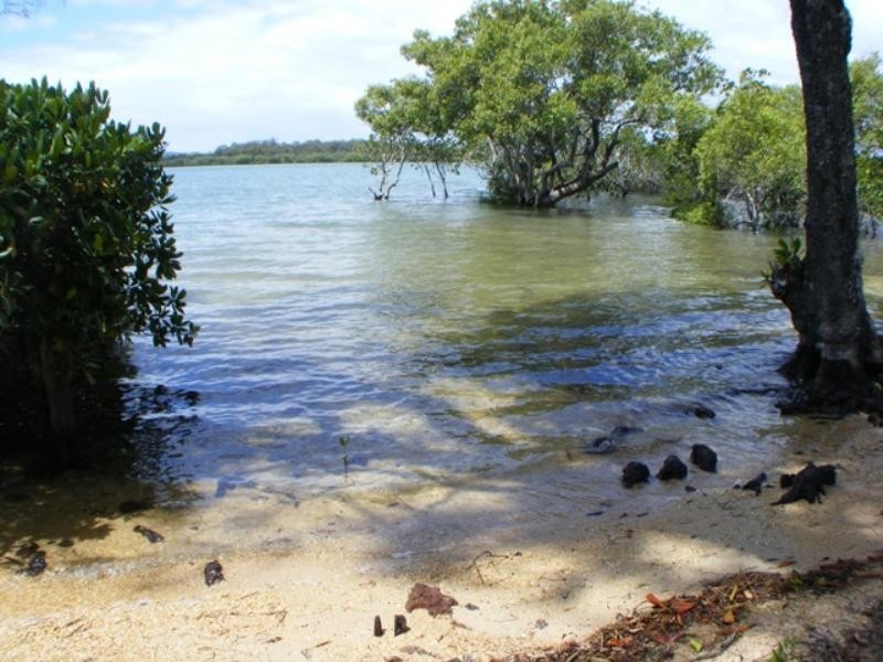 35 Jan Street, Macleay Island QLD 4184