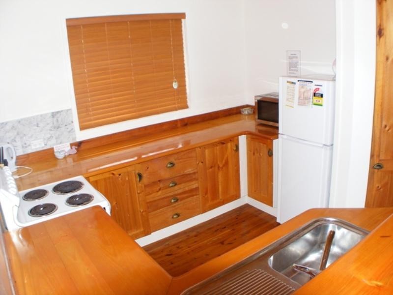 35 Jan Street, Macleay Island QLD 4184