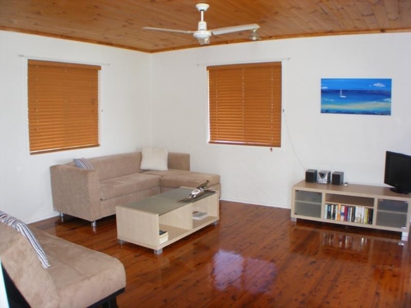 35 Jan Street, Macleay Island QLD 4184