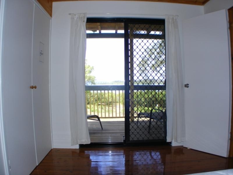 35 Jan Street, Macleay Island QLD 4184