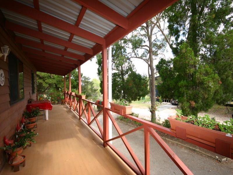 19-21 Barramundi Street, Macleay Island QLD 4184