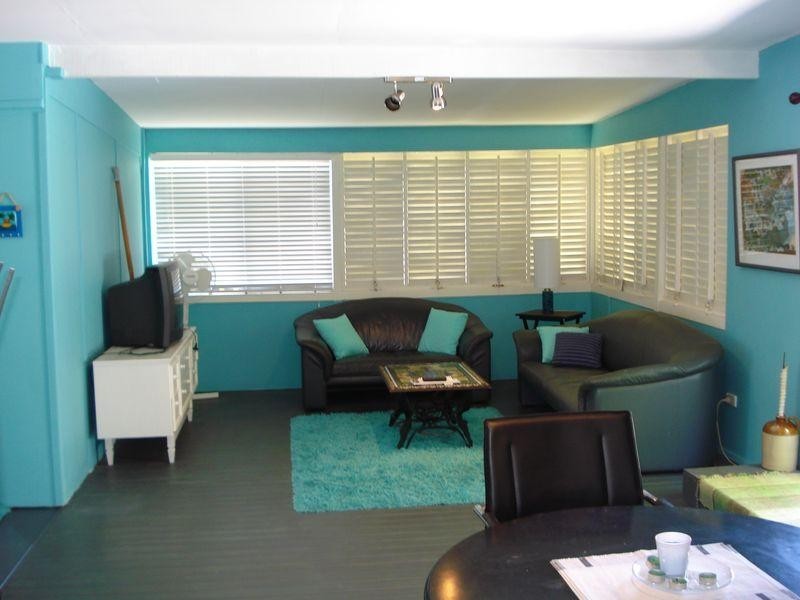 9 Leonie Crescent, Lamb Island QLD 4184