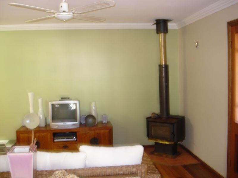 12 Bruce Street, Lamb Island QLD 4184