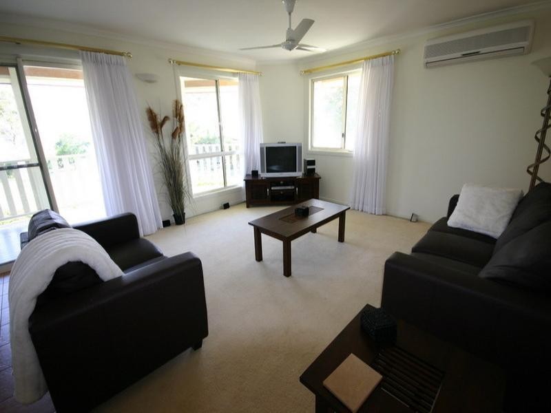 3 Coorong Street, Macleay Island QLD 4184