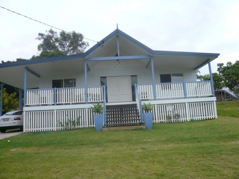 26 francis Road, Macleay Island QLD 4184