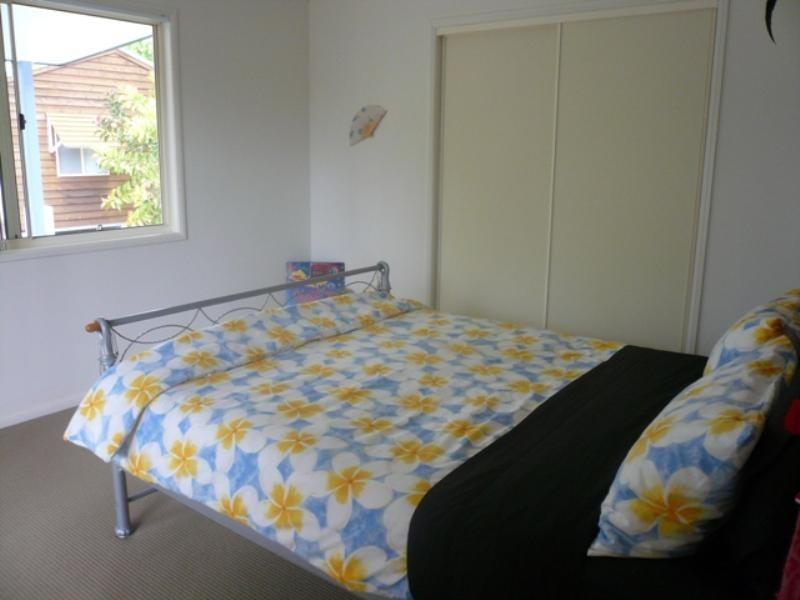 26 francis Road, Macleay Island QLD 4184