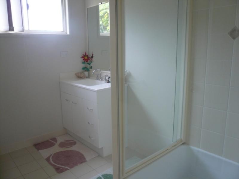 26 francis Road, Macleay Island QLD 4184