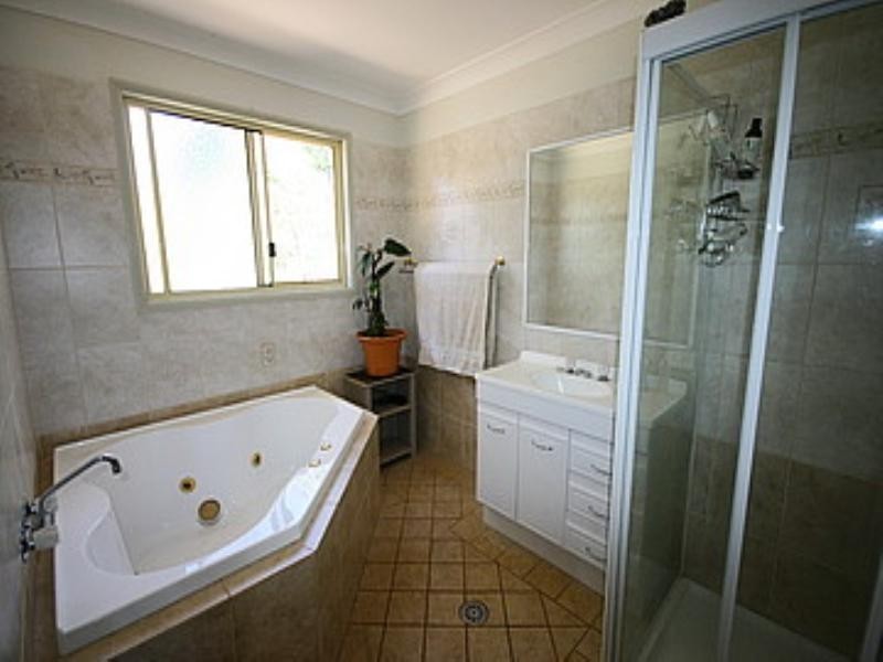 22 Cooee Crescent, Macleay Island QLD 4184