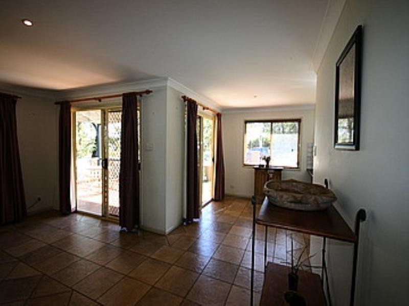 22 Cooee Crescent, Macleay Island QLD 4184