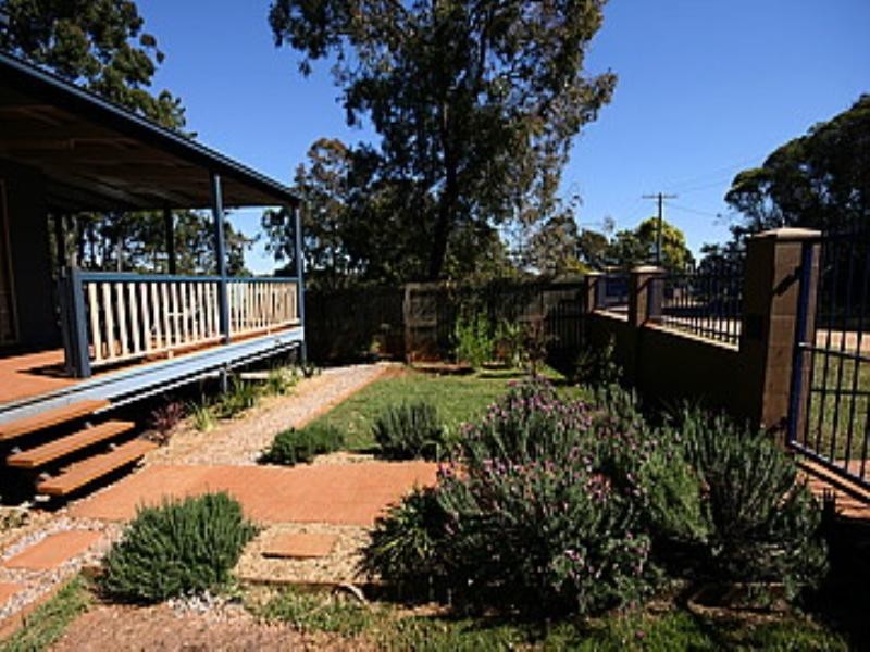 22 Cooee Crescent, Macleay Island QLD 4184