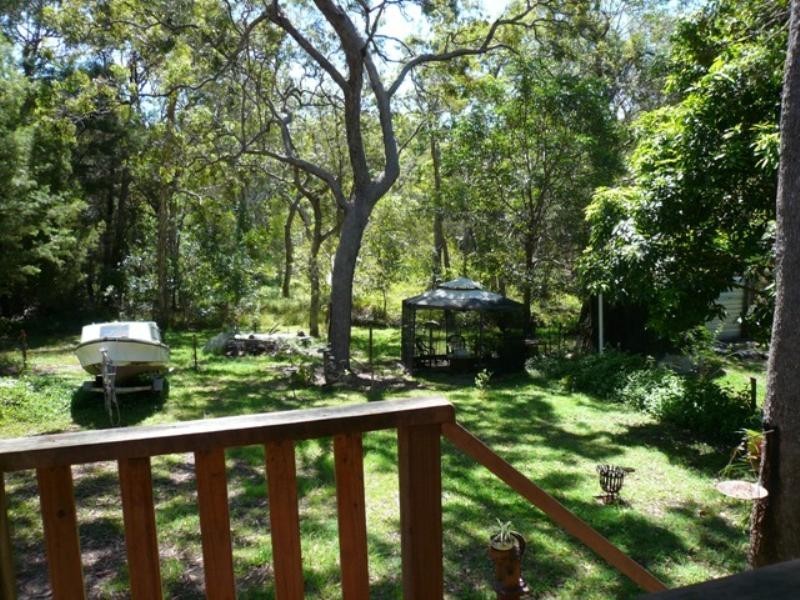 25 Ilya Street, Macleay Island QLD 4184