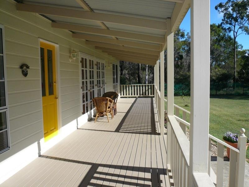 288-296 High Central Road, Macleay Island QLD 4184