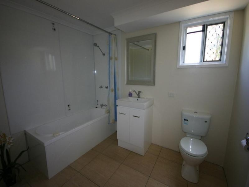 138-140 High Central Road, Macleay Island QLD 4184