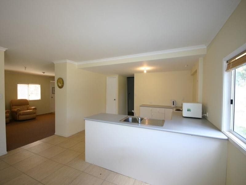 138-140 High Central Road, Macleay Island QLD 4184