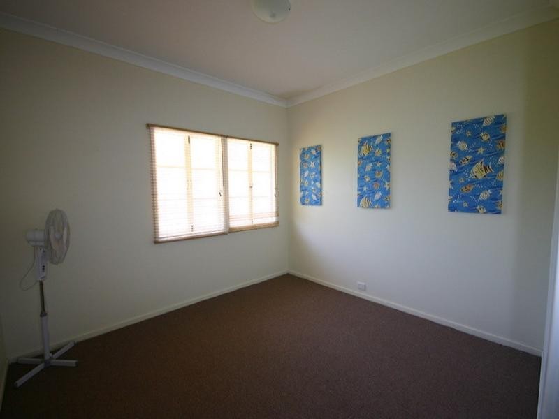 138-140 High Central Road, Macleay Island QLD 4184