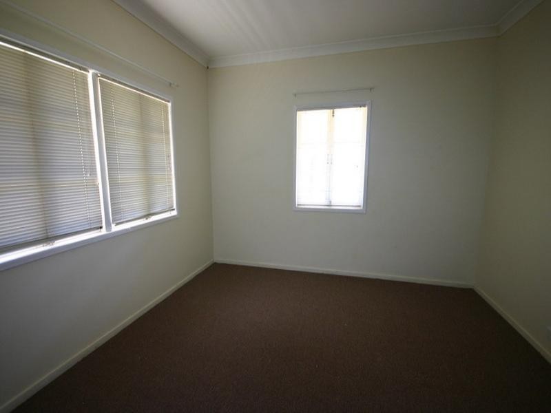 138-140 High Central Road, Macleay Island QLD 4184