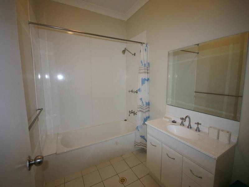 138-140 High Central Road, Macleay Island QLD 4184