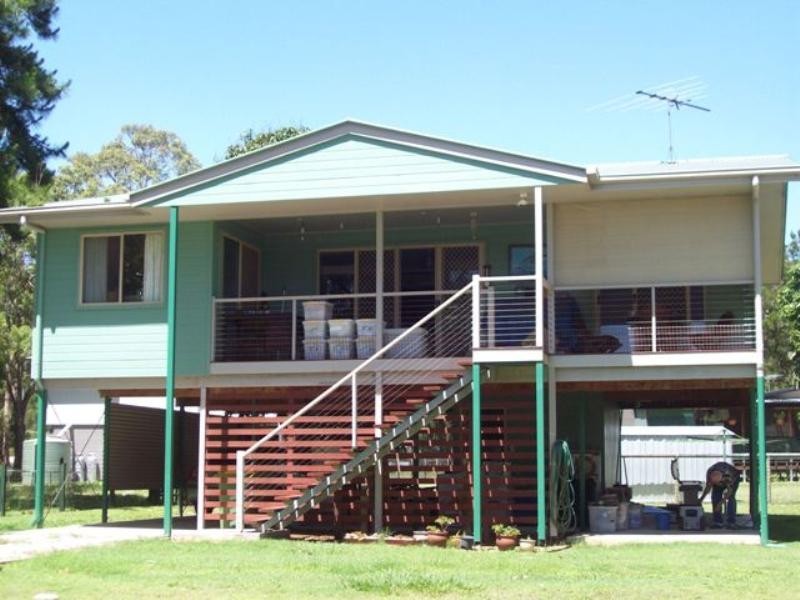 177 High Central Road, Macleay Island QLD 4184