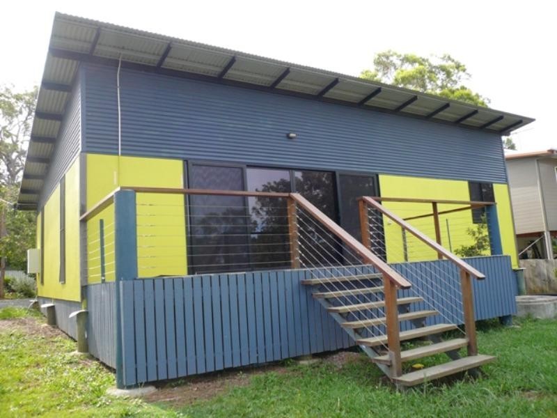 8 Ilya Street, Macleay Island QLD 4184