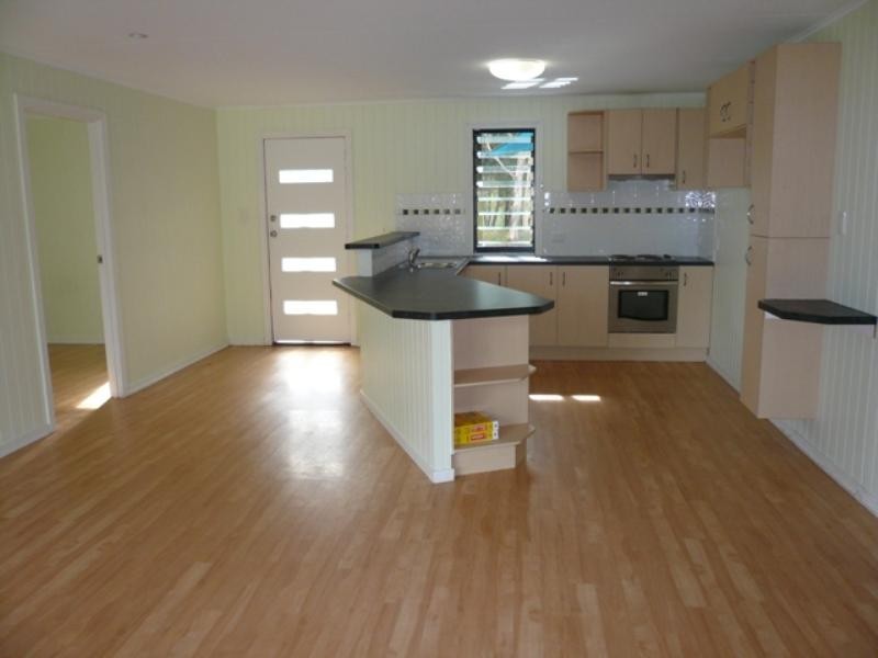 8 Ilya Street, Macleay Island QLD 4184