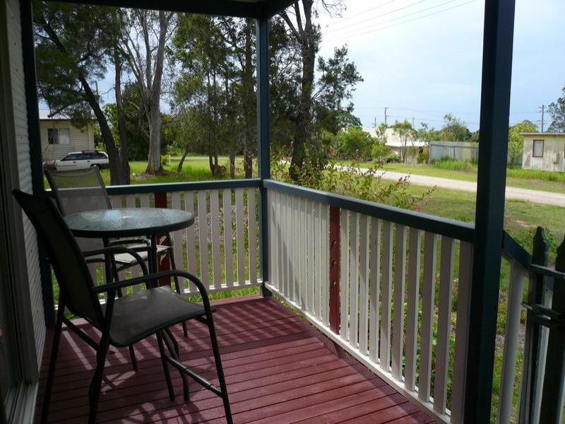 8 Glen Street, Macleay Island QLD 4184