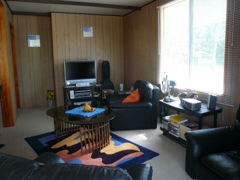 8 Glen Street, Macleay Island QLD 4184