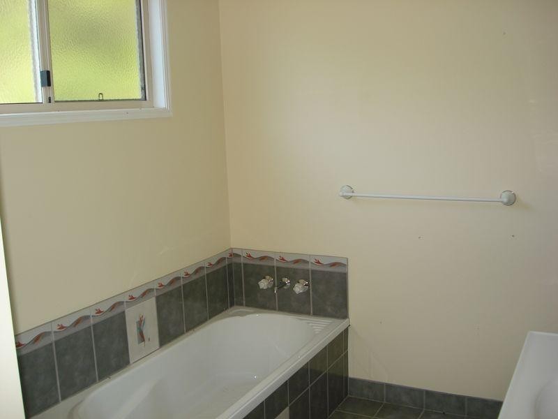 60 Perulpa Drive, Lamb Island QLD 4184