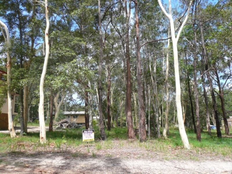 12 Heron Street, Macleay Island QLD 4184