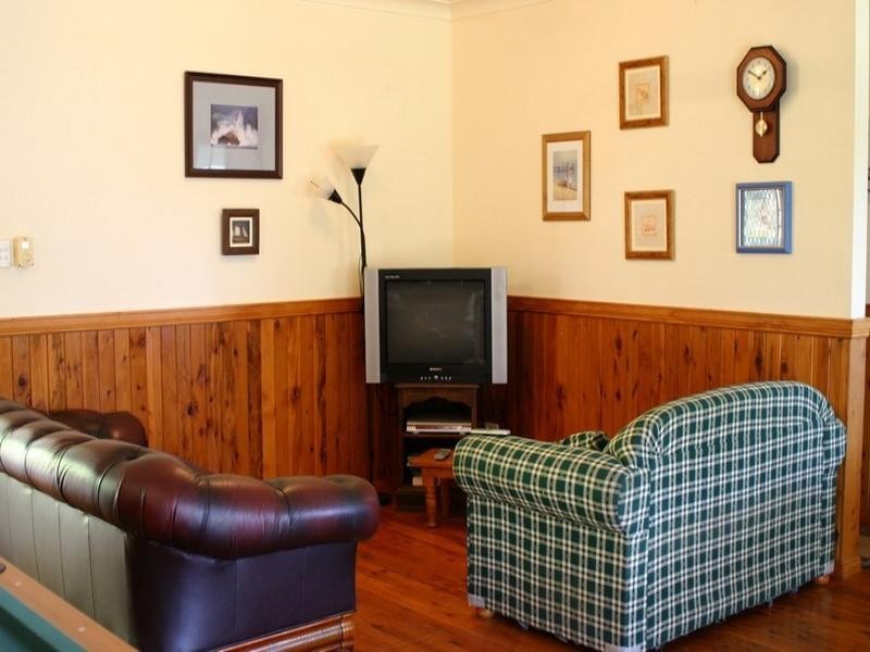 66 Charles, Macleay Island QLD 4184