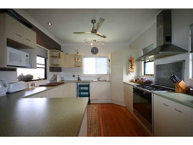48 Barramundi Street, Macleay Island QLD 4184