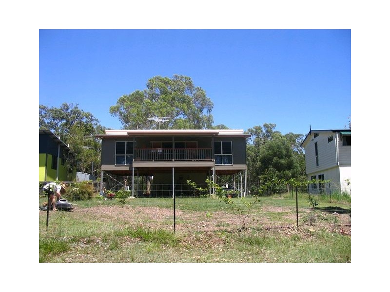 10 Ilya, Macleay Island QLD 4184