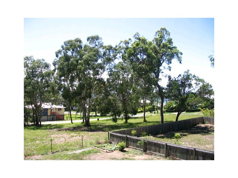 10 Ilya, Macleay Island QLD 4184