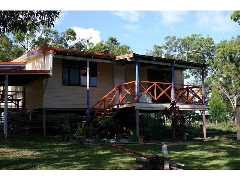 8 Calm Waters Crescent, Perulpa Island QLD 4184