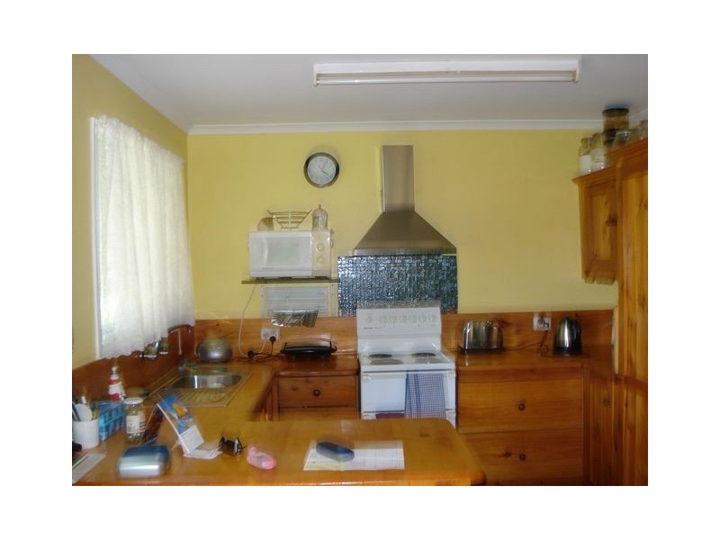 2 Boxwood Avenue, Lamb Island QLD 4184