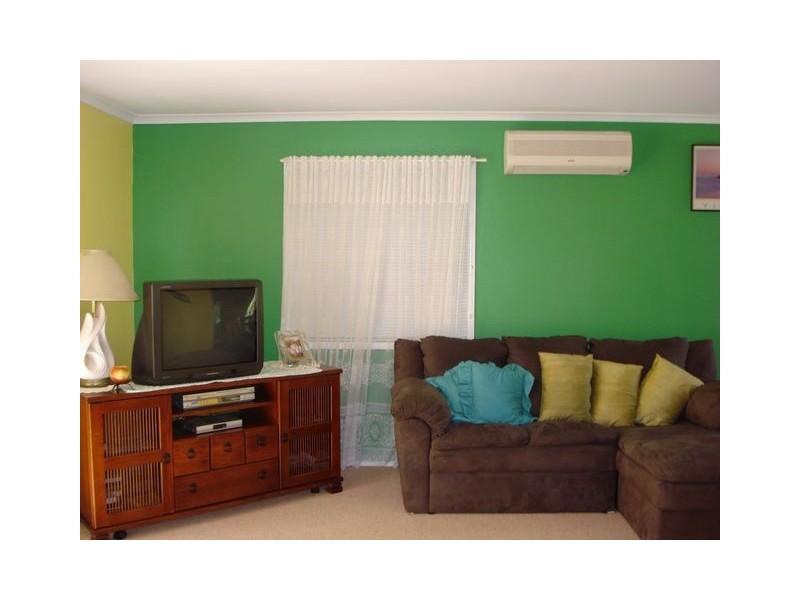 2 Boxwood Avenue, Lamb Island QLD 4184