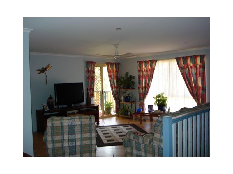 192 Lucas Drive, Lamb Island QLD 4184