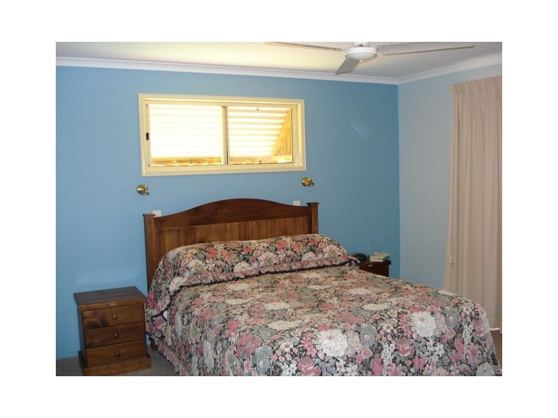 192 Lucas Drive, Lamb Island QLD 4184