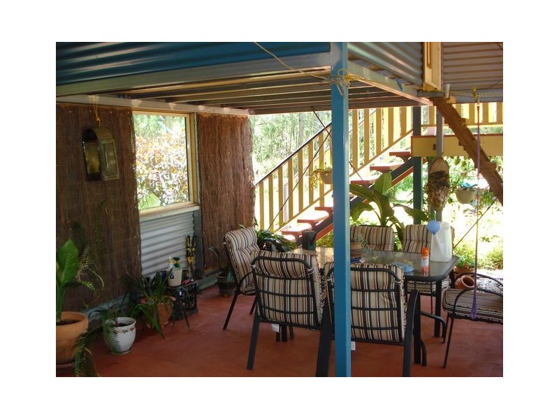 192 Lucas Drive, Lamb Island QLD 4184