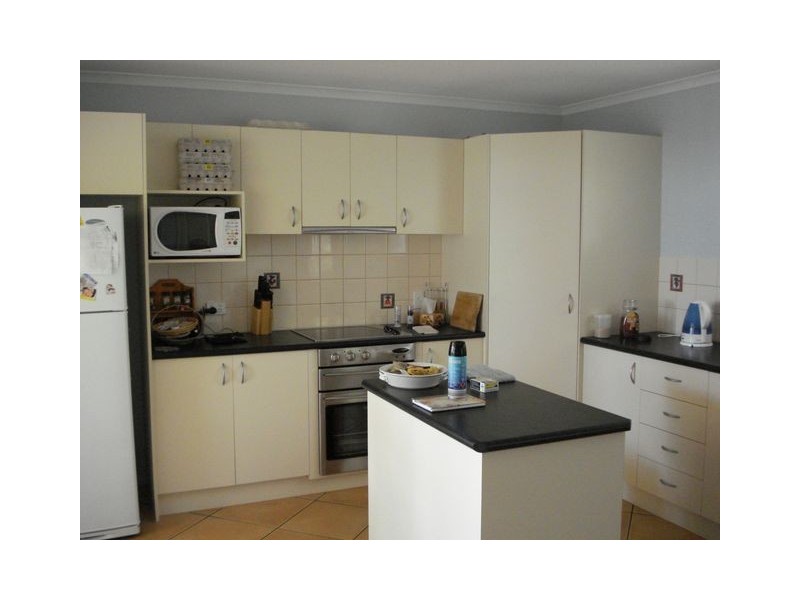 192 Lucas Drive, Lamb Island QLD 4184