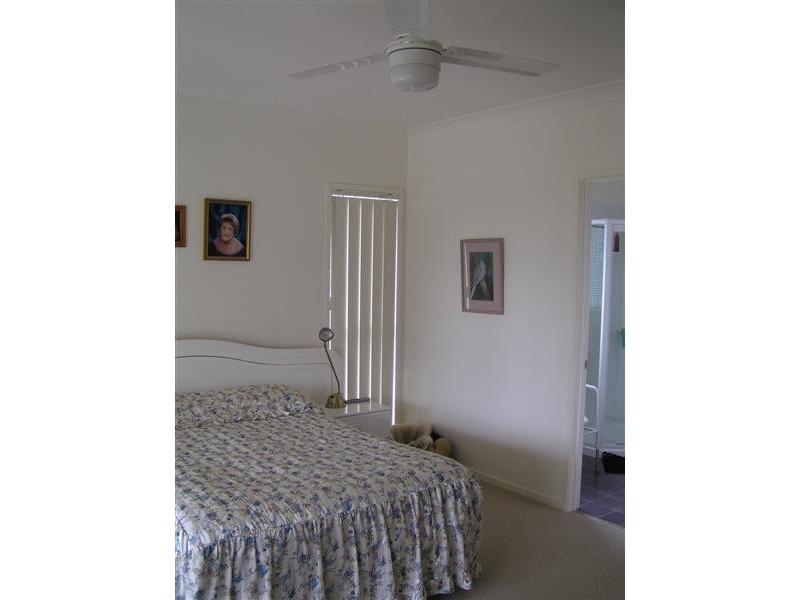 74 Perulpa Drive, Lamb Island QLD 4184
