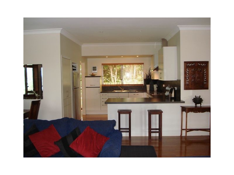 35 Tina Avenue, Lamb Island QLD 4184