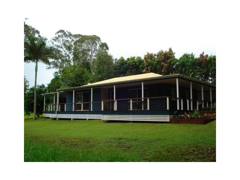 35 Tina Avenue, Lamb Island QLD 4184