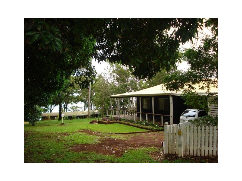 35 Tina Avenue, Lamb Island QLD 4184