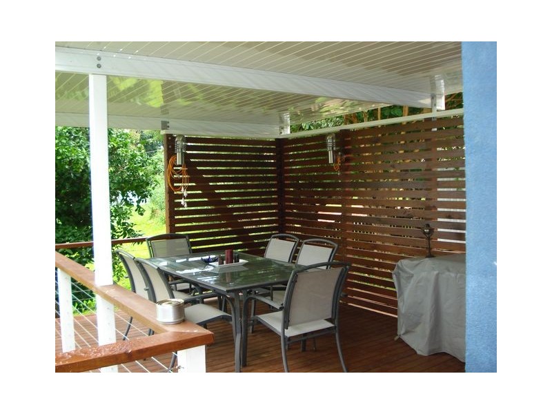 35 Tina Avenue, Lamb Island QLD 4184